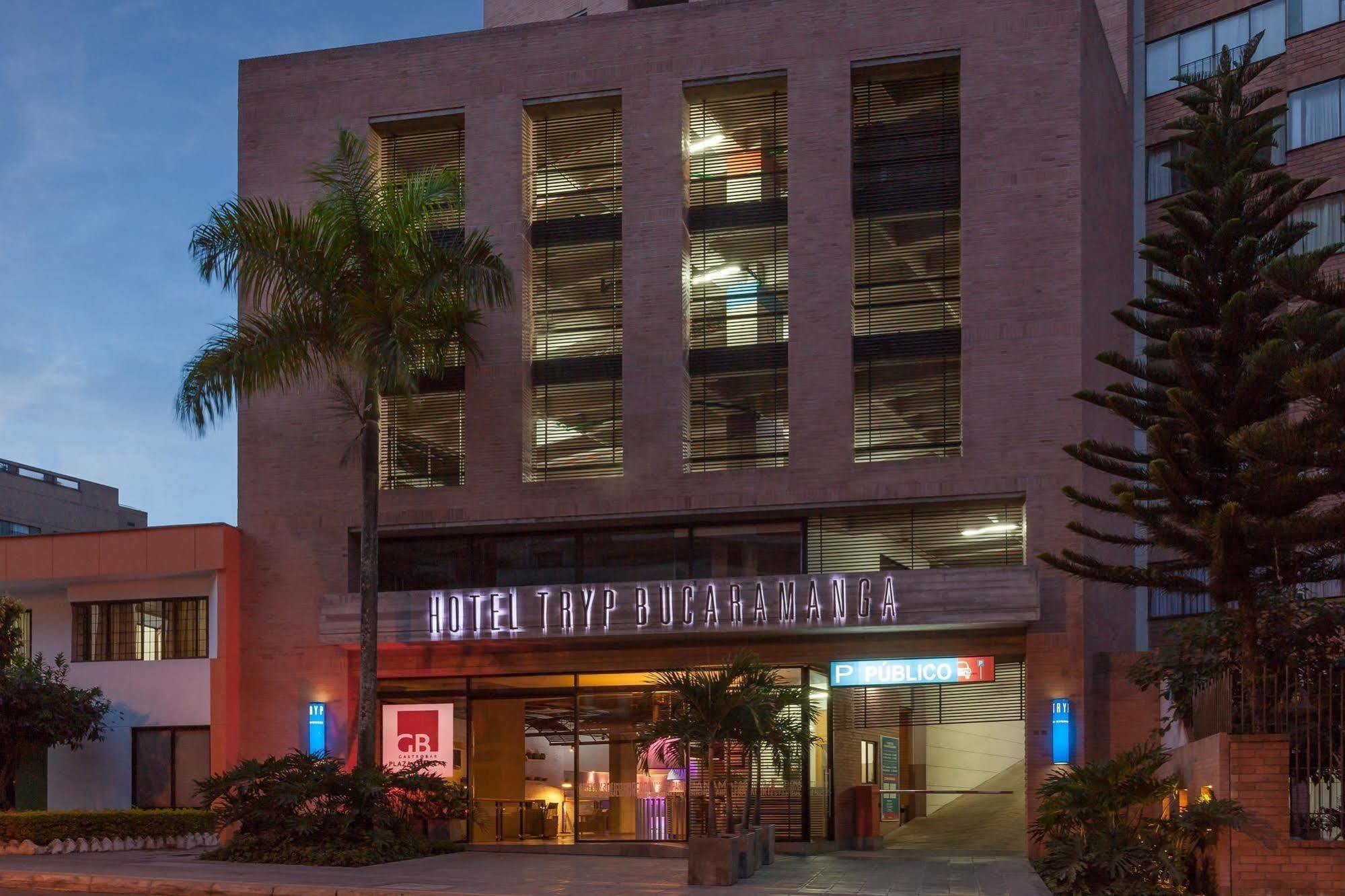 Hotel Bari Букараманга Екстериор снимка